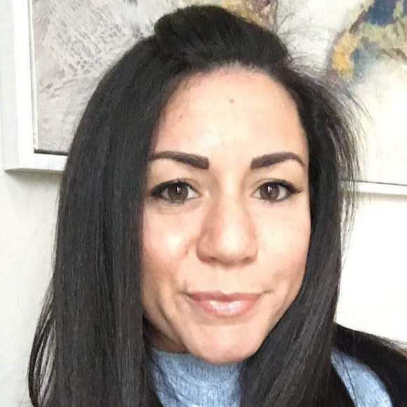 Meet your Posher, Julia - Picture 1 of 1